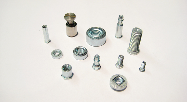 Einpressmutter in Blech – Nahansicht