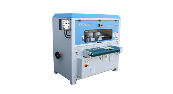 Entgratmaschine im Einsatz bei Mitsch Blechbearbeitung