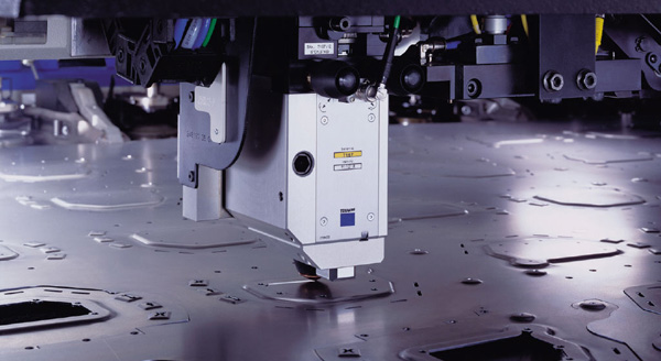 Laserschneidanlage bei Mitsch Blechbearbeitung Heilbronn