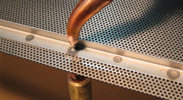 Schweißpunkte auf Blechbaugruppe